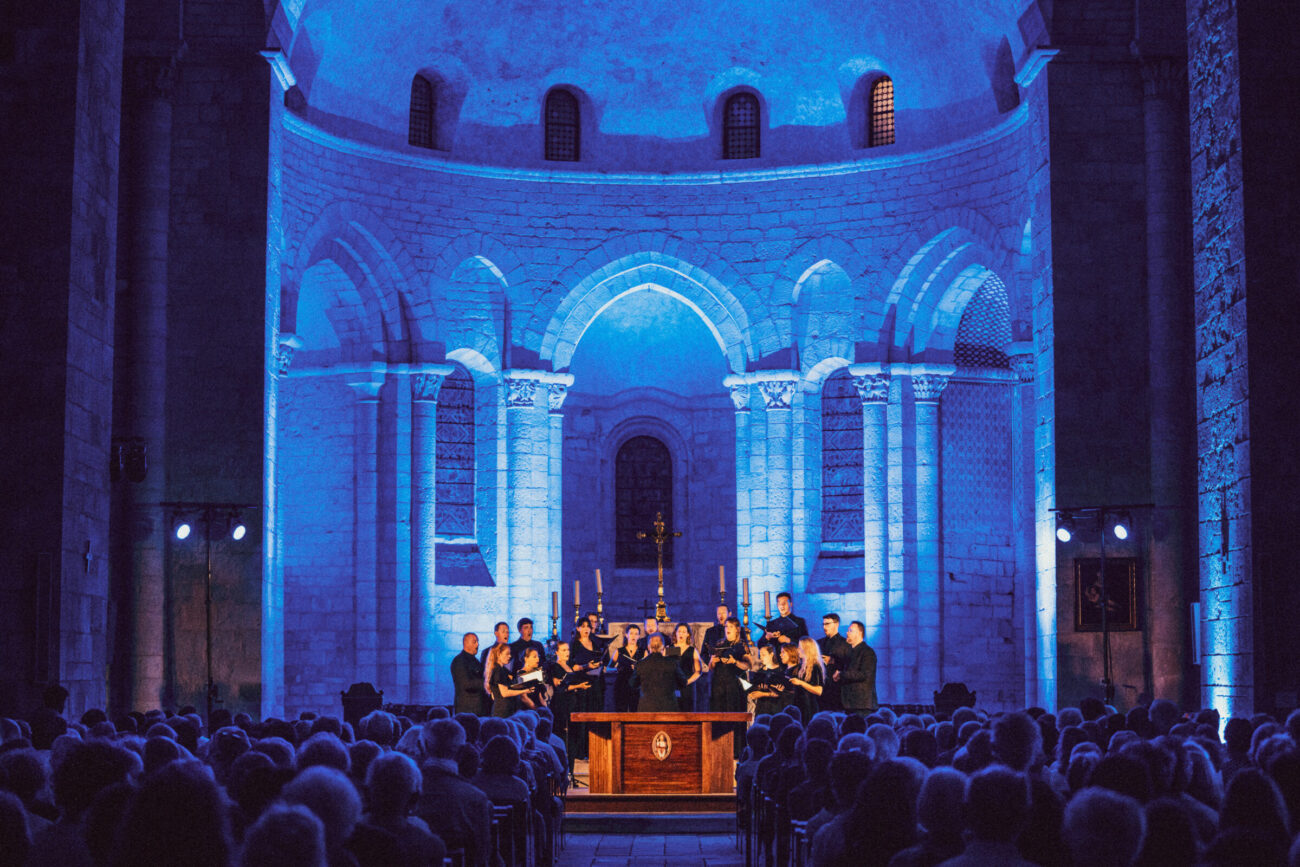 Le Tenebrae Choir dirigé par Nigel Short à l'abbatiale de Souillac pour le Festival de Rocamadour