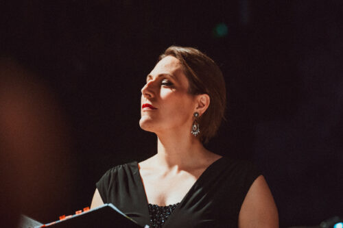 Lucile Richardot chantant avec l'Ensemble Correspondances au Festival de Rocamadour