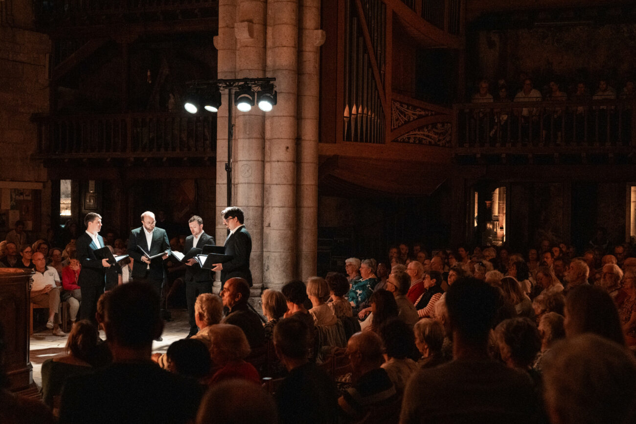 Les Guesualdo Six dans la Basilique Saint-Sauveur de Rocamadour pour le Festival de Rocamadour dans leur programme Lux Aeterna