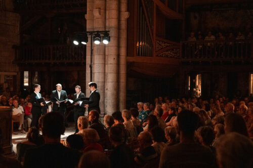 Les Guesualdo Six dans la Basilique Saint-Sauveur de Rocamadour pour le Festival de Rocamadour dans leur programme Lux Aeterna